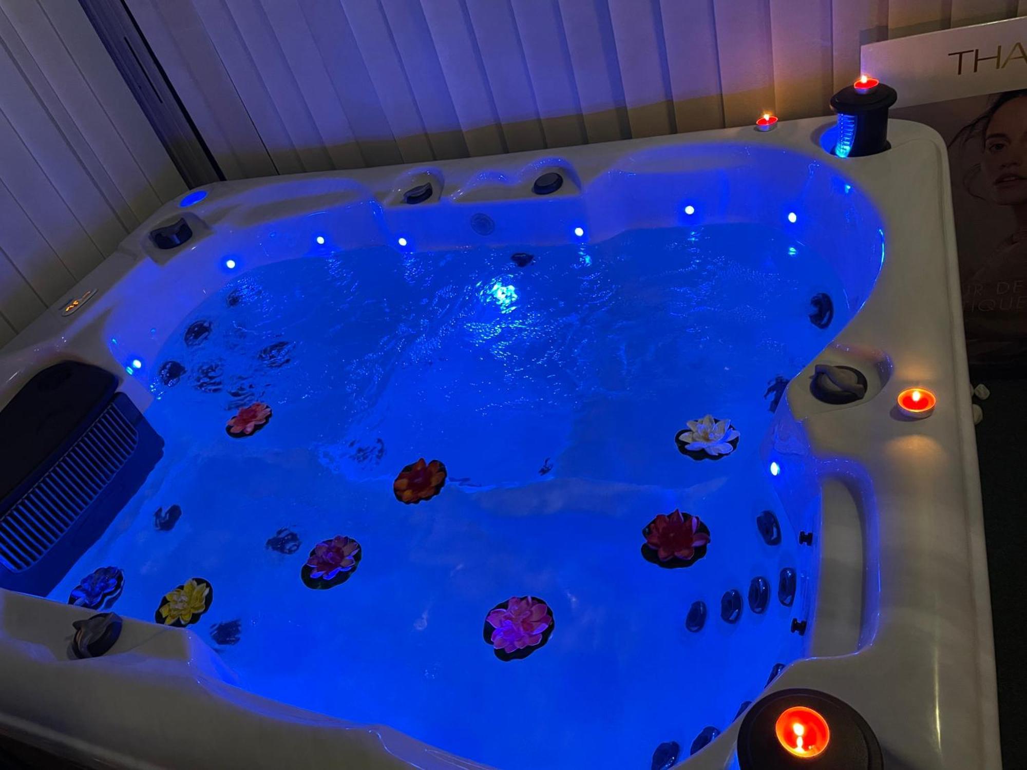 נים Houdarling Chalet Et Spa Hammam Jacuzzi Et Sauna מראה חיצוני תמונה